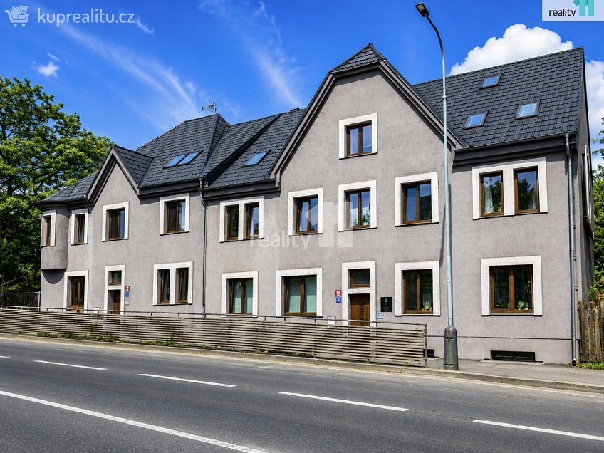 Pronájem bytu 2+kk 64 m^2 Českobrodská, Praha 9 