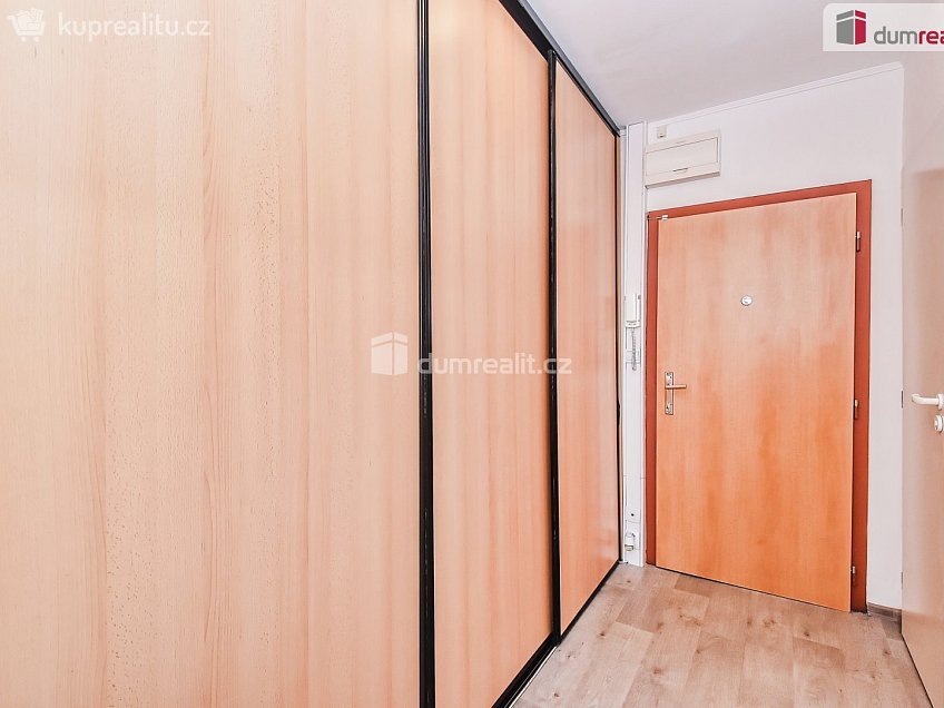 Prodej bytu 1+kk 40 m^2 Bohumínská, Praha 18 