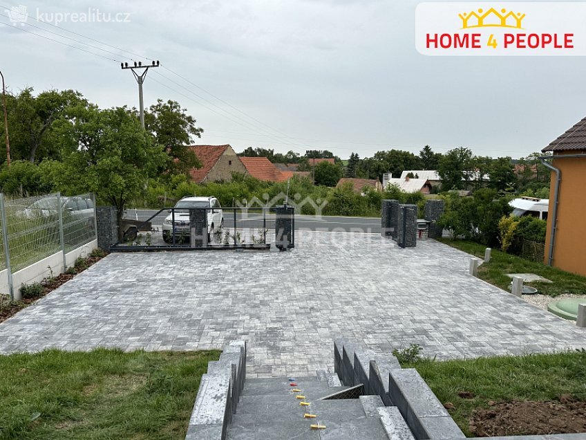 Pronájem  rodinného domu 160 m^2 Zásmuky, Zásmuky 