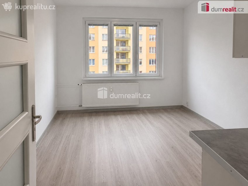 Pronájem bytu 1+kk 20 m^2 Studentská, Jirkov 
