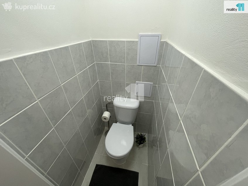 Pronájem bytu 1+1 37 m^2 Evropská, Praha 6 