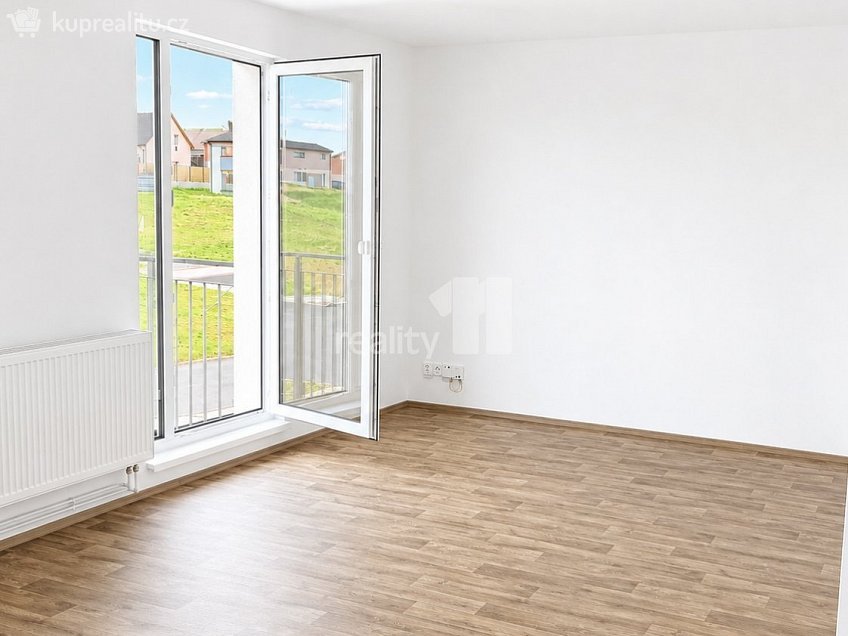 Pronájem bytu 1+kk 38 m^2 Vestecká, Nehvizdy 