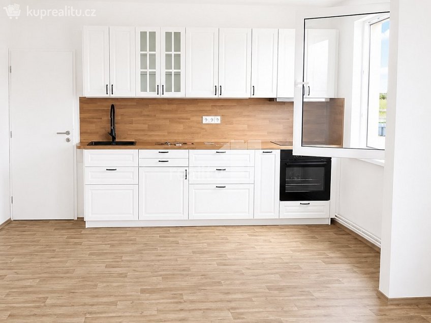 Pronájem bytu 1+kk 38 m^2 Vestecká, Nehvizdy 