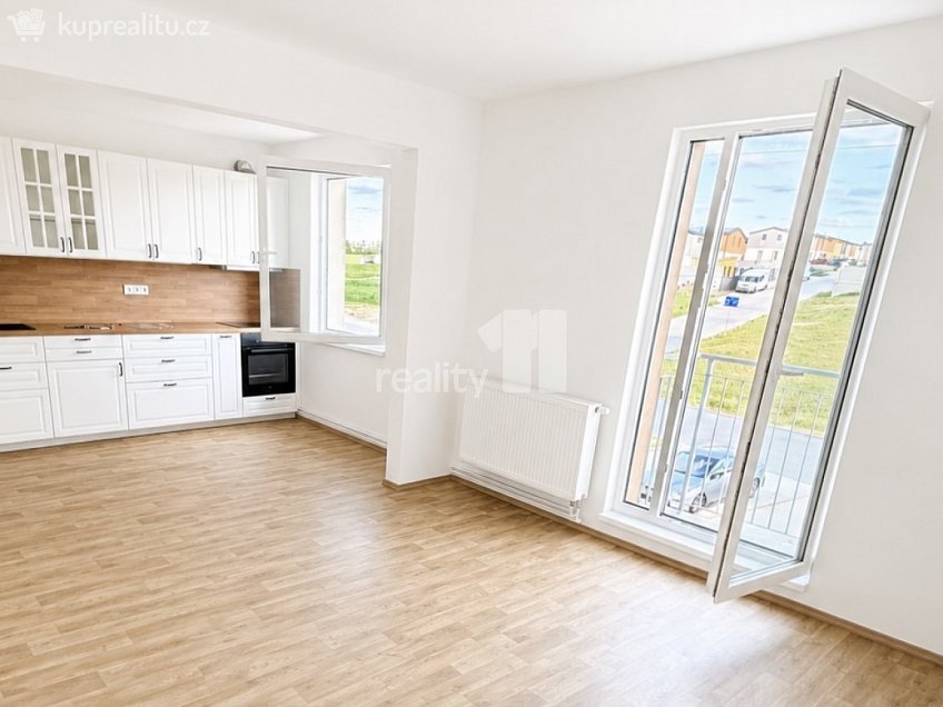 Pronájem bytu 1+kk 38 m^2 Vestecká, Nehvizdy 