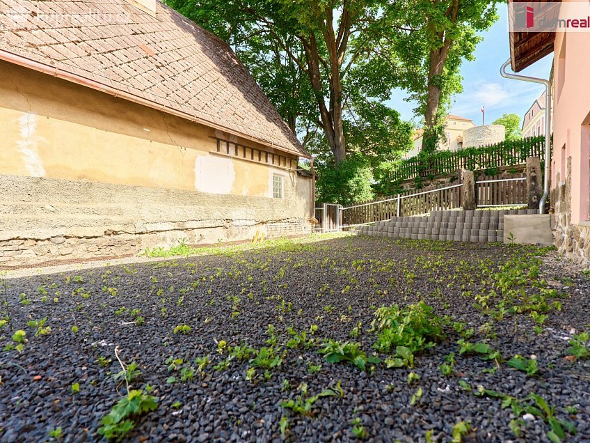 Prodej  rodinného domu 246 m^2 nám. 5. května, Bečov nad Teplou 