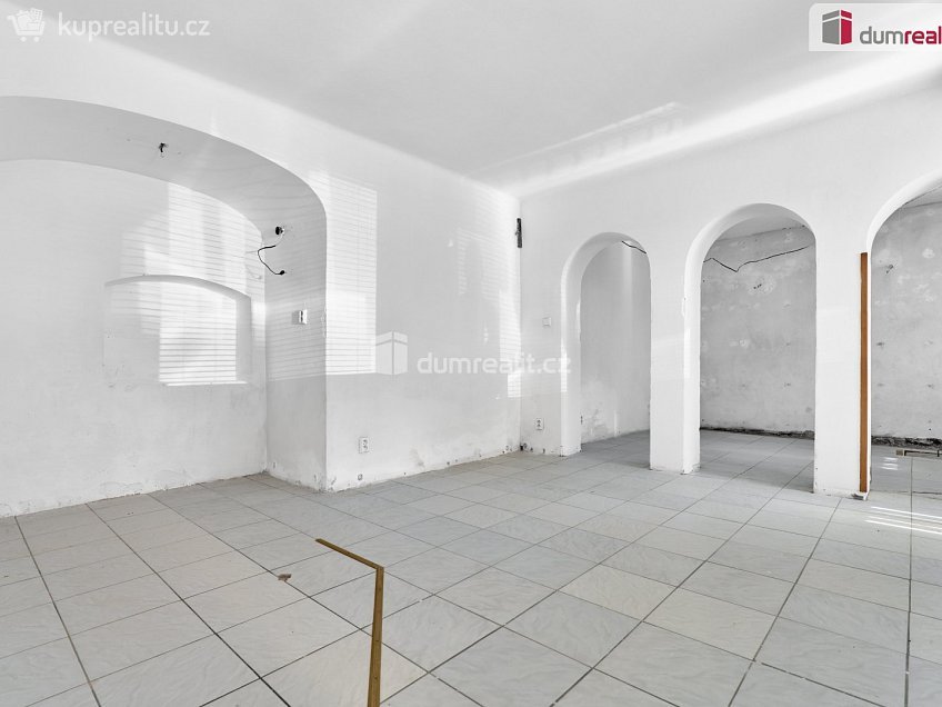 Prodej  rodinného domu 246 m^2 nám. 5. května, Bečov nad Teplou 