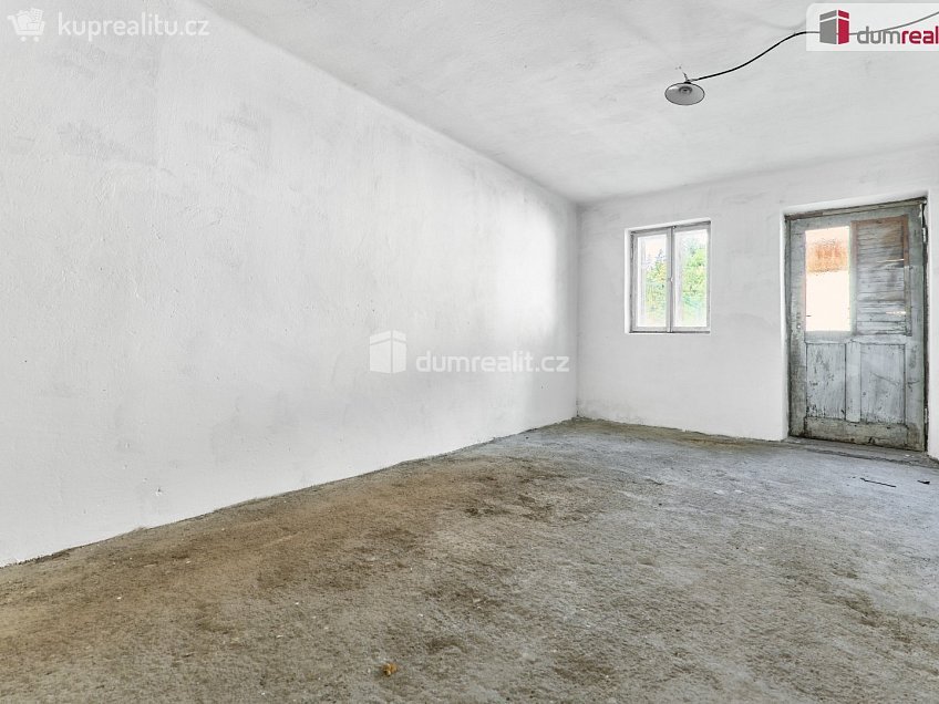 Prodej  ubytovacího zařízení 246 m^2 nám. 5. května, Bečov nad Teplou 