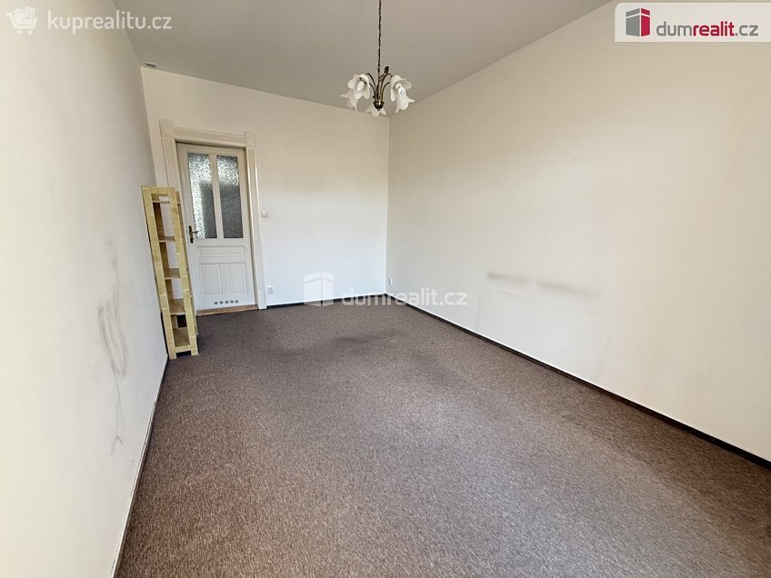 Pronájem bytu 3+1 92 m^2 Jindřicha Plachty, Praha 5 