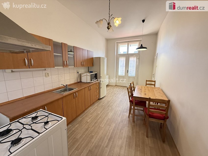 Pronájem bytu 3+1 92 m^2 Jindřicha Plachty, Praha 5 