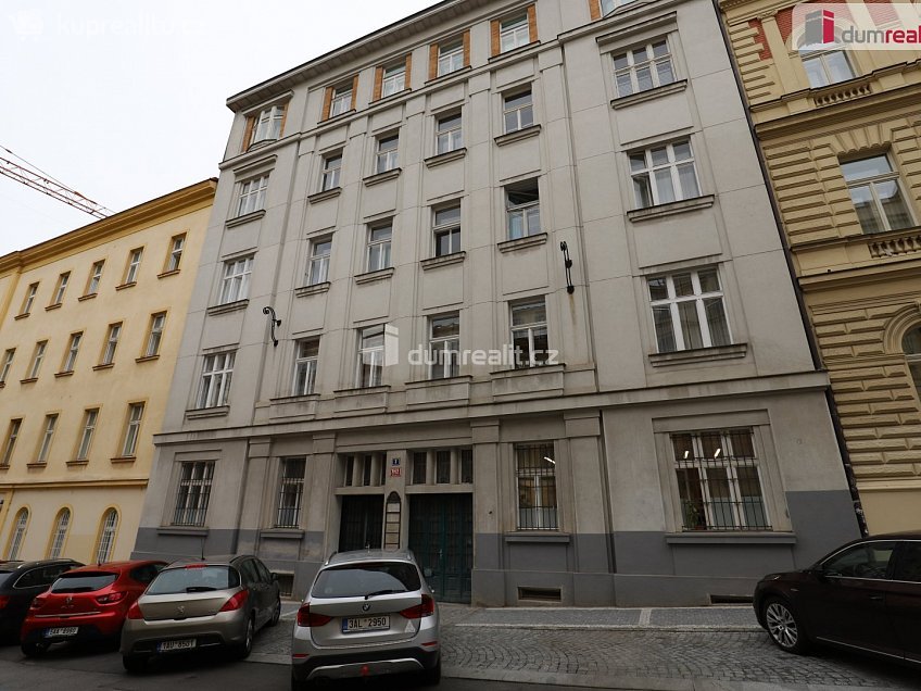 Pronájem bytu 1+1 32 m^2 Hálkova, Praha 2 