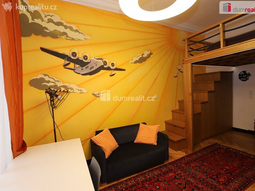 Pronájem bytu 1+1 32 m^2 Hálkova, Praha 2 