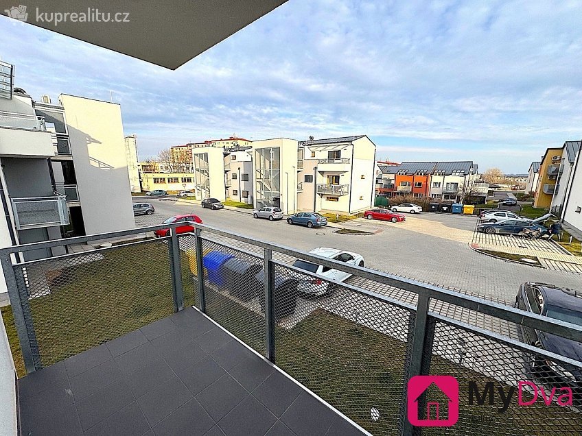 Pronájem bytu 3+kk 85 m^2 Hrušňová, Znojmo 