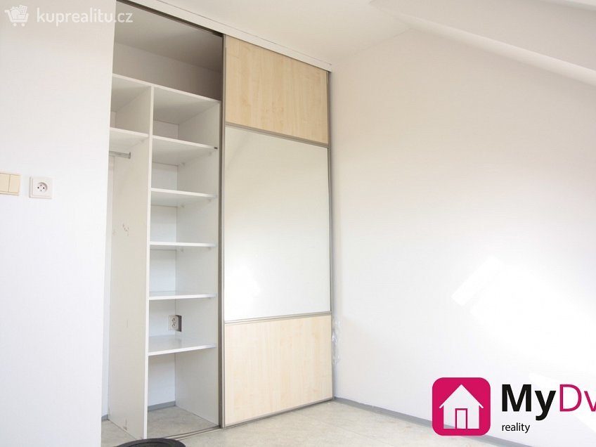 Pronájem bytu 2+kk 32 m^2 Smetanova, Znojmo 