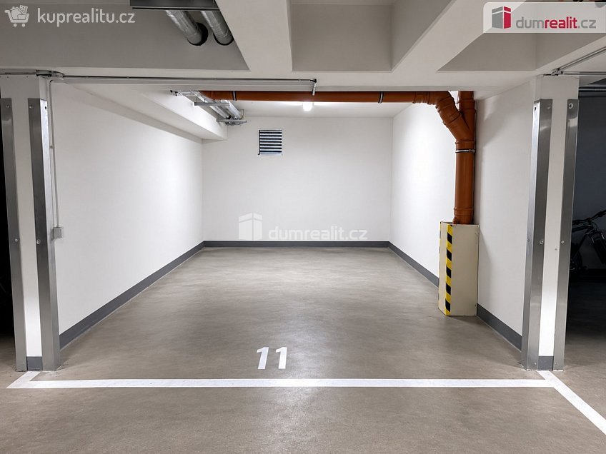 Pronájem  garáže 20 m^2 Baráčnická, Ústí nad Labem 