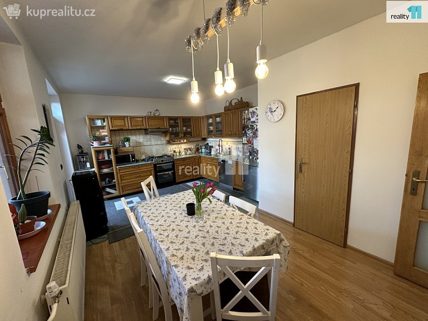 Prodej  rodinného domu 270 m^2 Klášterní, Česká Lípa 