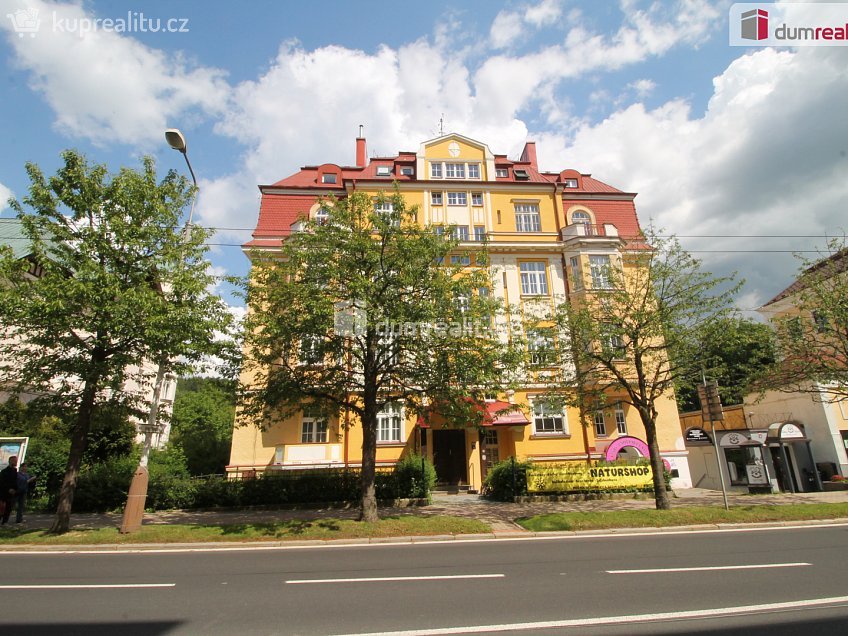 Pronájem bytu 2+1 67 m^2 Hlavní třída, Mariánské Lázně 