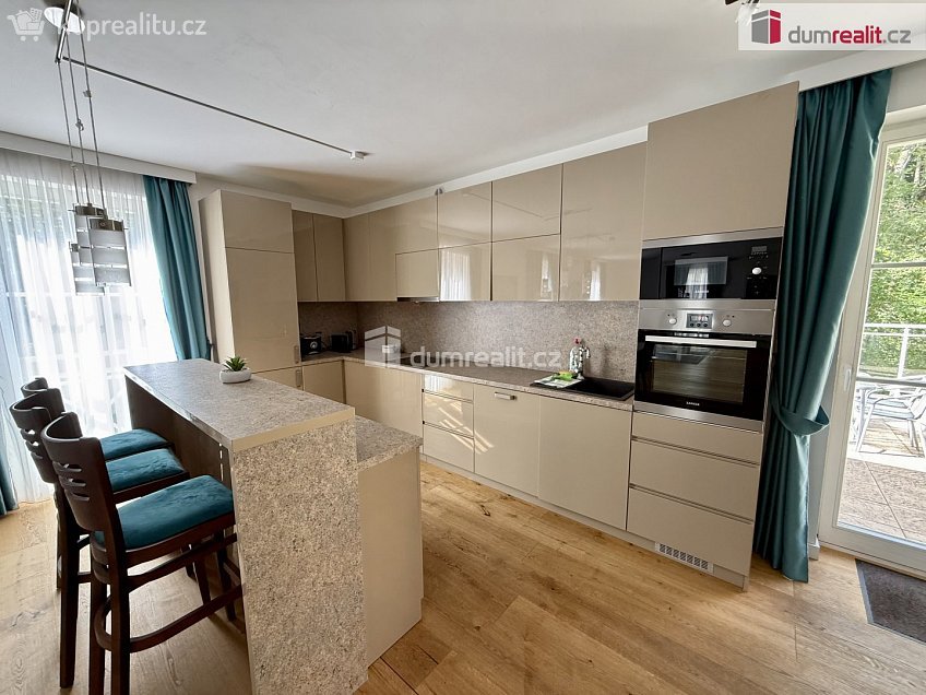 Pronájem bytu 2+kk 240 m^2 Ibsenova, Mariánské Lázně 