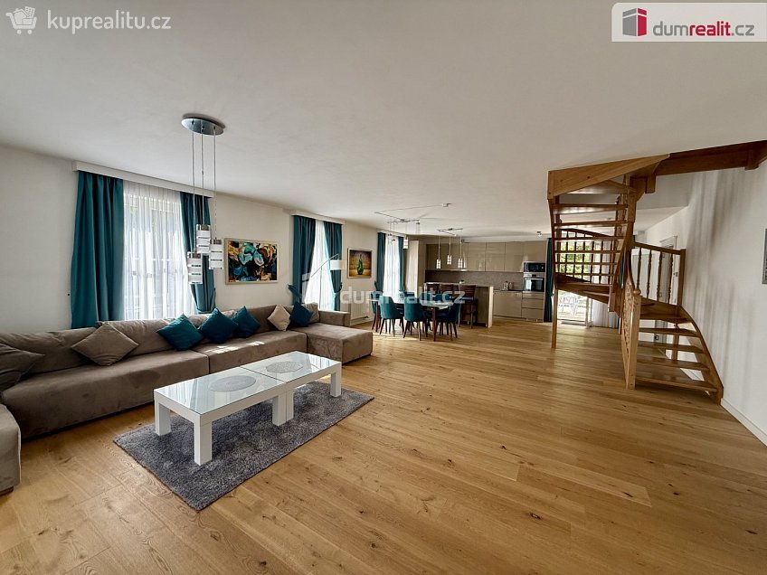 Pronájem bytu 2+kk 240 m^2 Ibsenova, Mariánské Lázně 