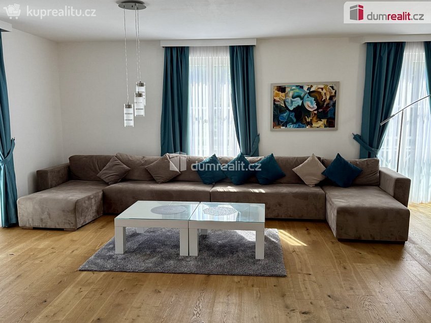 Pronájem bytu 2+kk 240 m^2 Ibsenova, Mariánské Lázně 