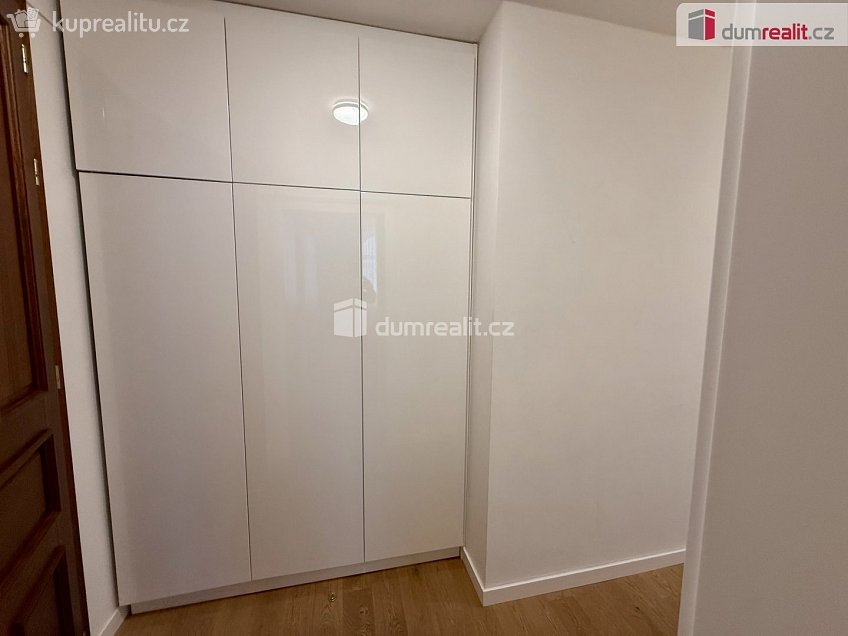Pronájem bytu 3+kk 89 m^2 Ibsenova, Mariánské Lázně 