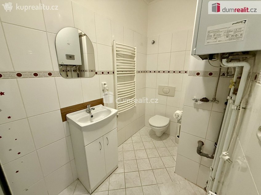 Pronájem bytu 2+kk 40 m^2 Mladějovského, Mariánské Lázně 