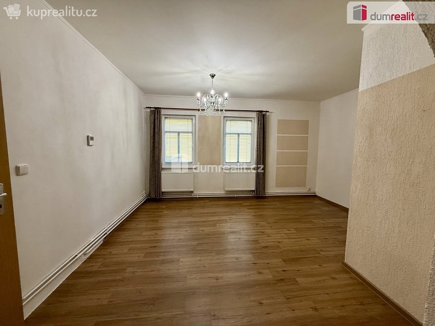 Pronájem bytu 2+kk 40 m^2 Mladějovského, Mariánské Lázně 