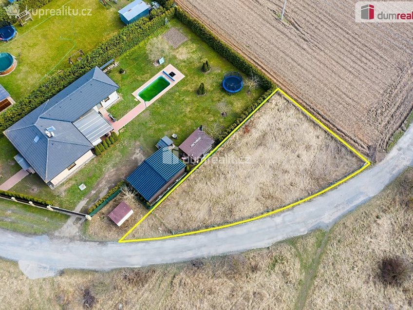 Prodej  stavebního pozemku 466 m^2 Polní, Libiš 