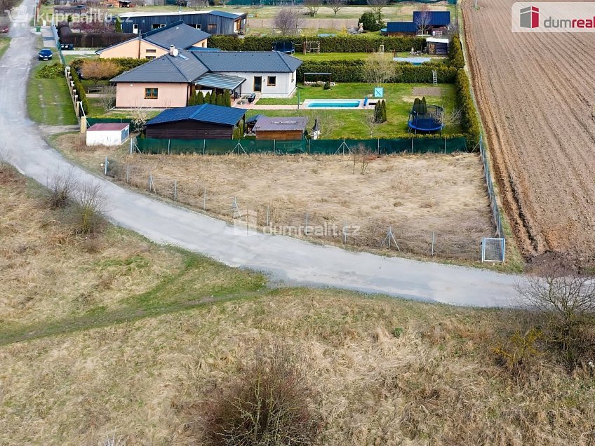 Prodej  stavebního pozemku 466 m^2 Polní, Libiš 