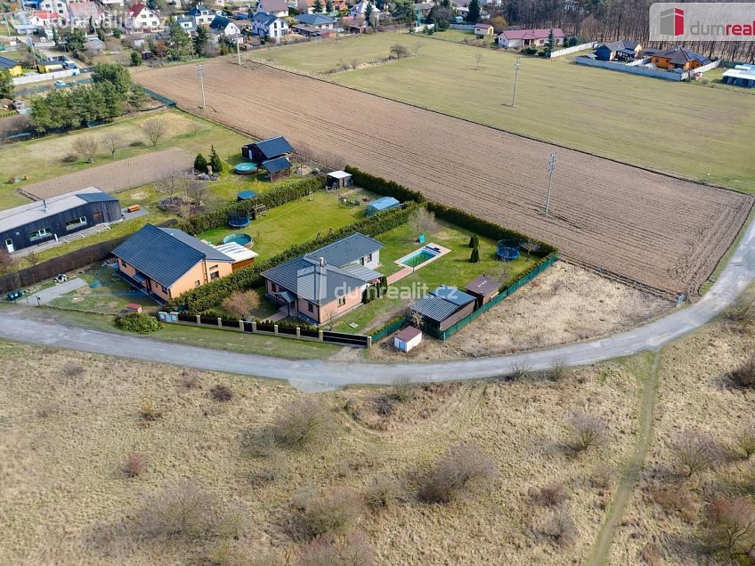 Prodej  stavebního pozemku 466 m^2 Polní, Libiš 