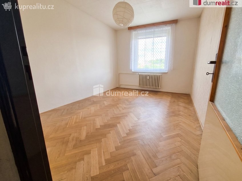 Prodej bytu 3+1 67 m^2 Ve studeném, Praha 4 
