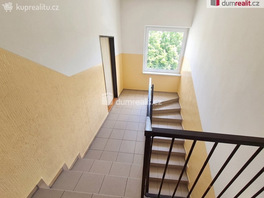 Prodej bytu 3+1 67 m^2 Ve studeném, Praha 4 