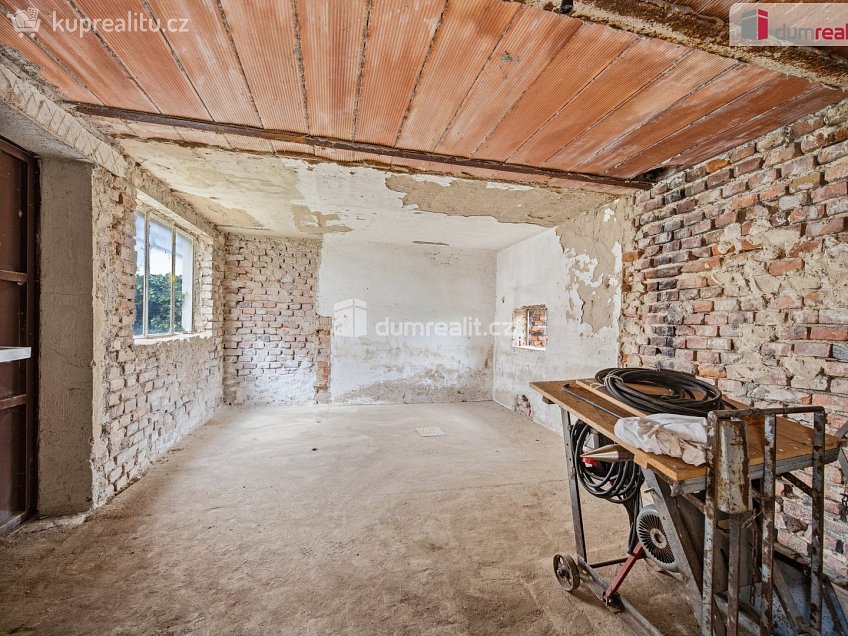 Prodej  rodinného domu 180 m^2 Padělky, Tvrdonice 
