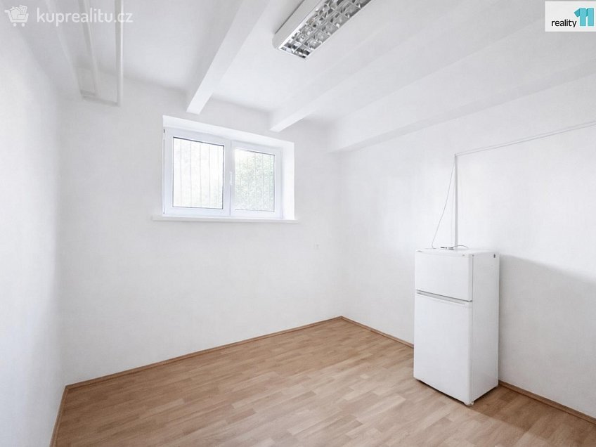 Pronájem bytu 1+1 24 m^2 Gruzínská, Praha 10 
