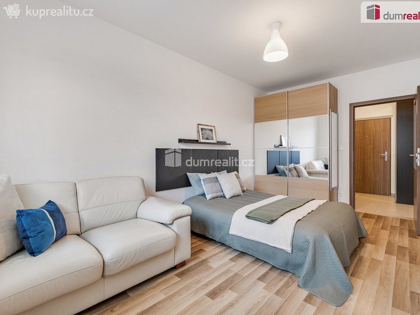 Prodej bytu 3+kk 72 m^2 Loosova, Praha 11 
