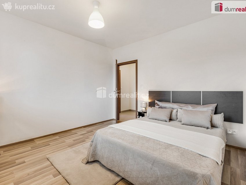 Prodej bytu 3+kk 72 m^2 Loosova, Praha 11 