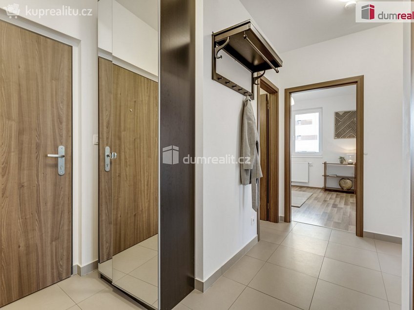 Prodej bytu 3+kk 72 m^2 Loosova, Praha 11 
