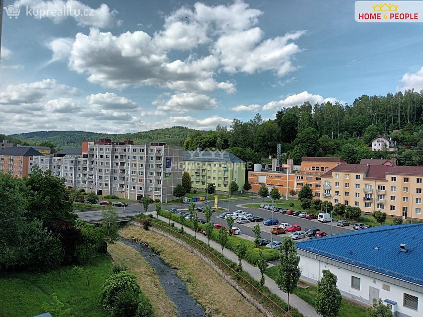 Prodej bytu 2+kk 40 m^2 Pod nádražím, Kraslice 