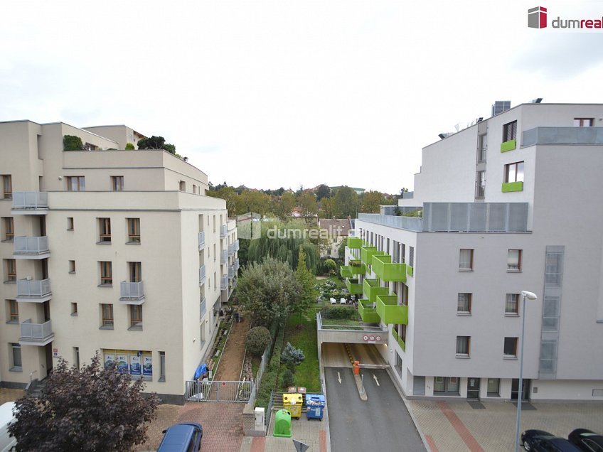 Prodej bytu 1+1 37 m^2 U hranic, Praha 10 