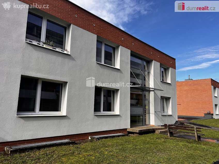 Pronájem bytu 2+kk 36 m^2 U Trojáku, Zlín 