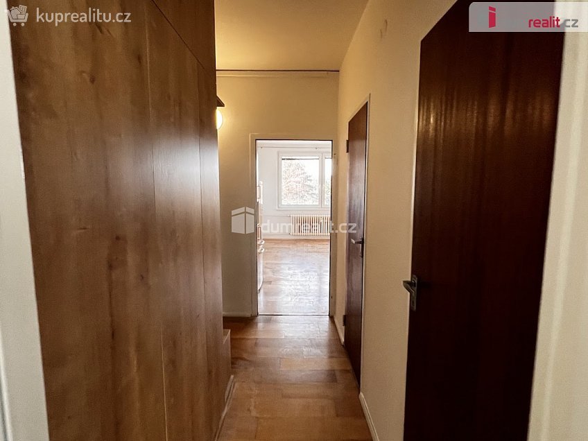 Pronájem bytu 2+kk 36 m^2 U Trojáku, Zlín 