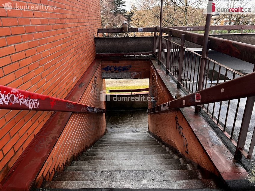Pronájem bytu 2+kk 36 m^2 U Trojáku, Zlín 