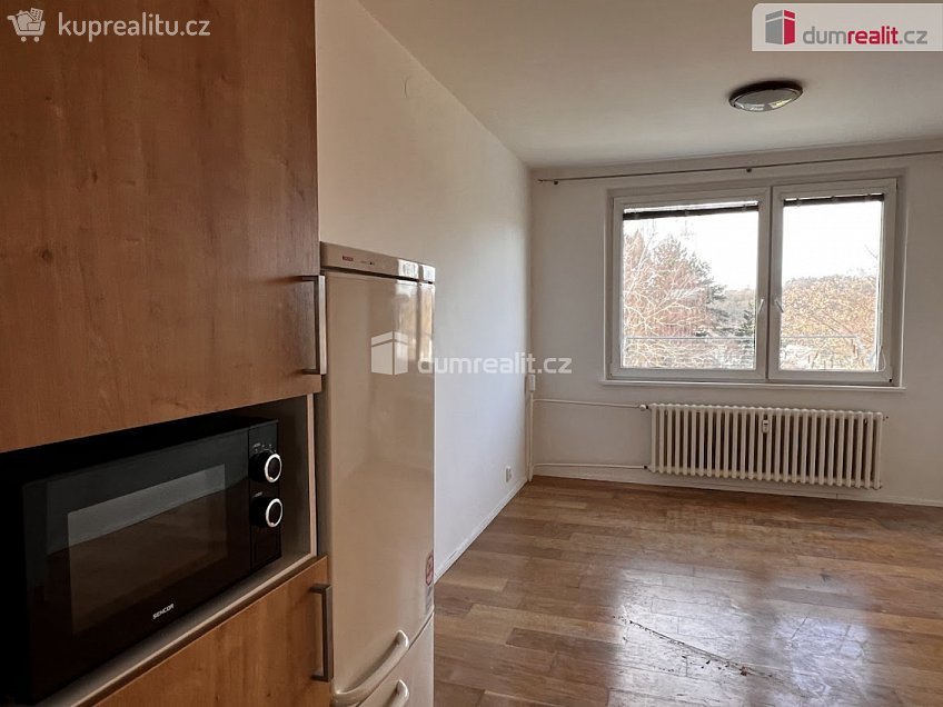 Pronájem bytu 2+kk 36 m^2 U Trojáku, Zlín 
