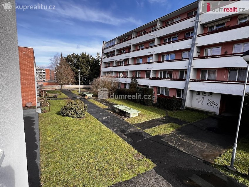 Pronájem bytu 2+kk 36 m^2 U Trojáku, Zlín 