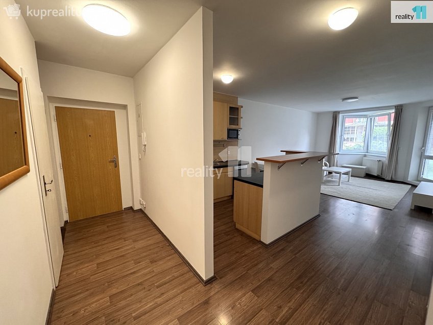 Pronájem bytu 2+kk 63 m^2 U kříže, Praha 5 