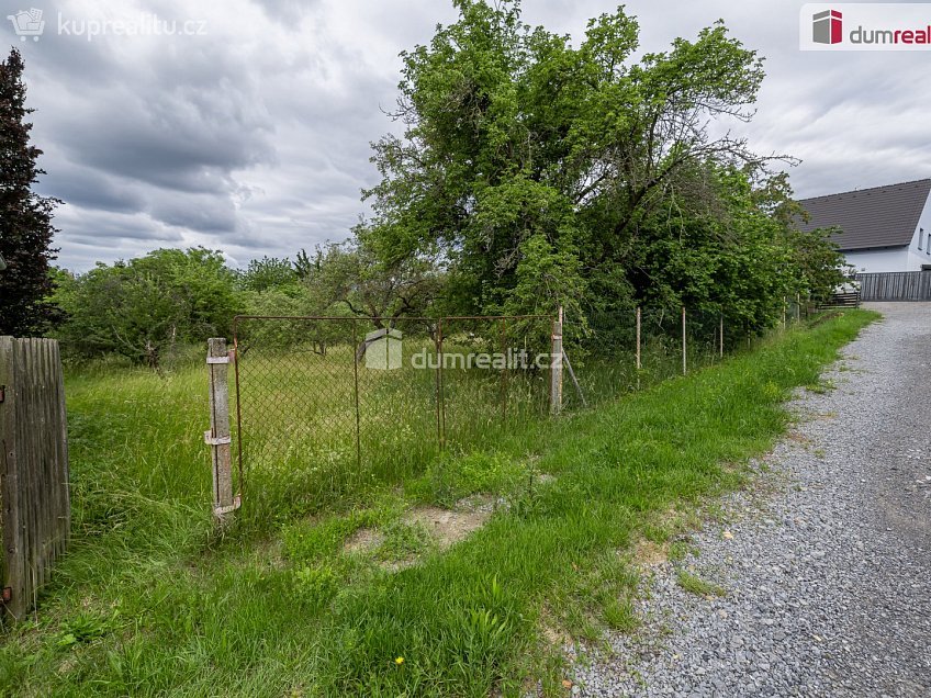 Prodej  stavebního pozemku 1835 m^2 Krátká, Bubovice 