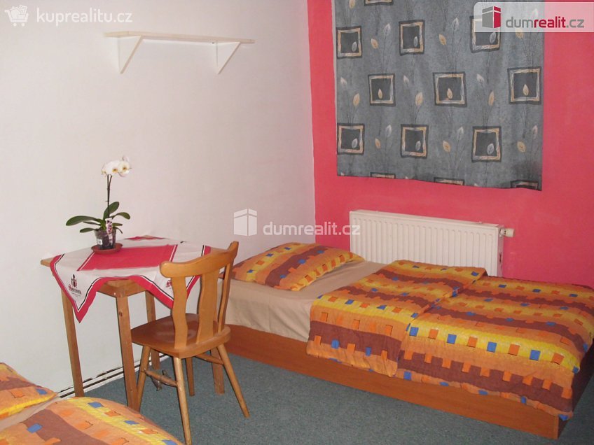 Pronájem bytu - pokoj 15 m^2 Cukrovarská, Praha-Čakovice 