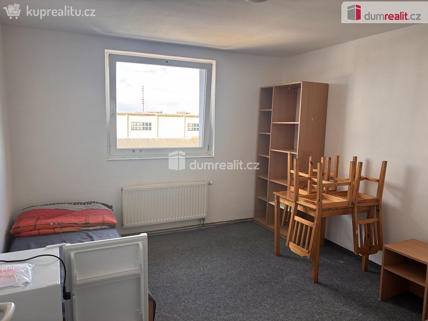 Pronájem bytu - pokoj 15 m^2 Za tratí, Praha-Čakovice 