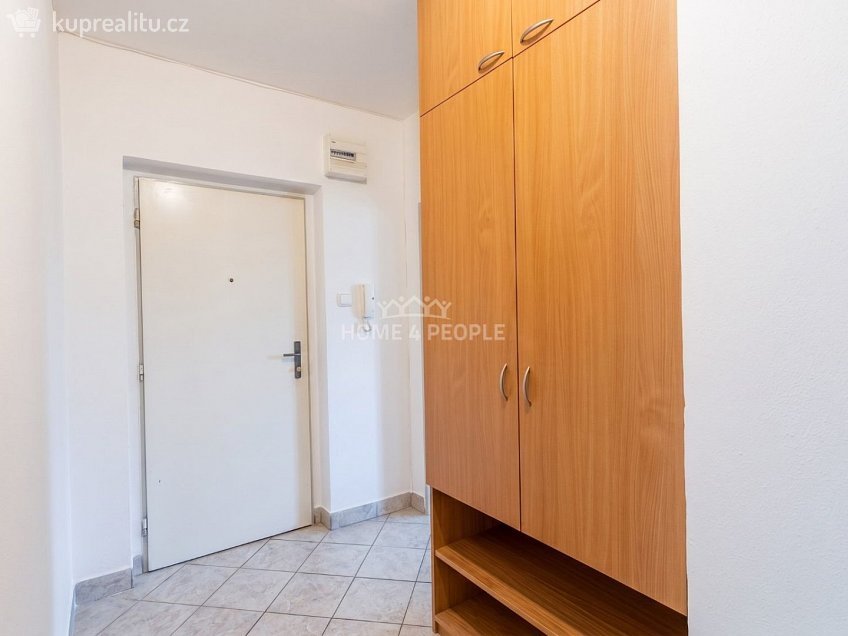 Pronájem bytu 2+kk 41 m^2 Riegrova, České Budějovice 