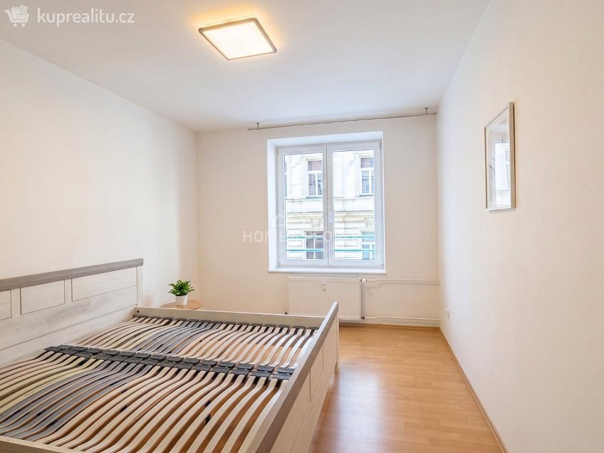 Pronájem bytu 2+kk 41 m^2 Riegrova, České Budějovice 