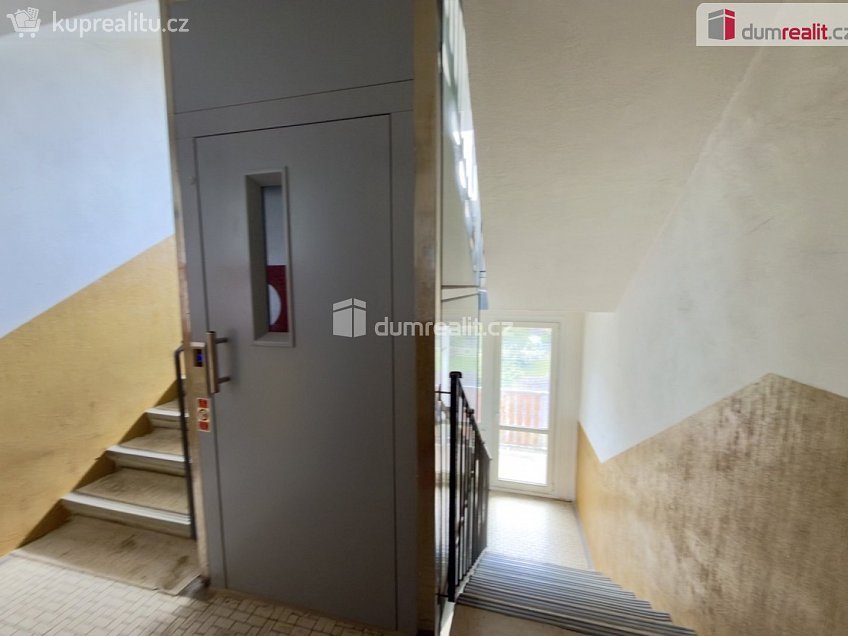 Pronájem bytu 1+1 34 m^2 Šípková, Ústí nad Labem 